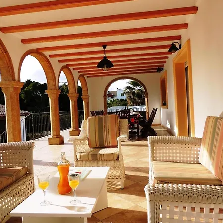 Holiday home Klimatisierte Seniola *